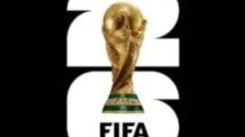 梅西在巴薩效力20年，未来之路将通往何方？